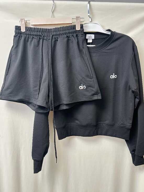 ALO Yoga Tops - ALO Black Sweat Shorts — Size S